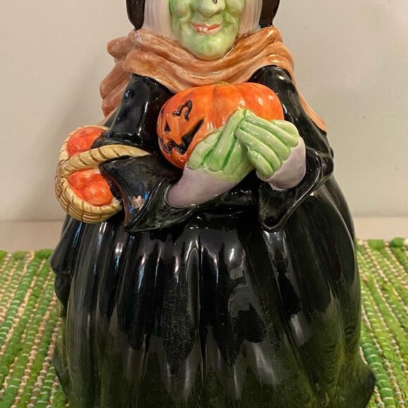 New Witch Cookie Jar 1988 Halloween
by FITZ & FLOYD - Picture 6 of 9